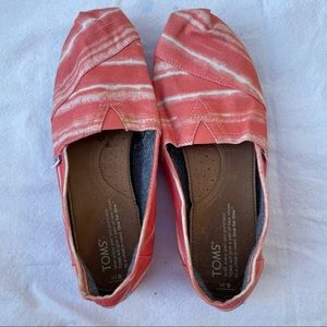 coral colored toms